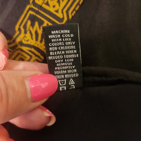 Cookies Clothing Co. New Aztec Design T-shirt, NWT Short Sleeve, size Medium - Picture 9 of 9